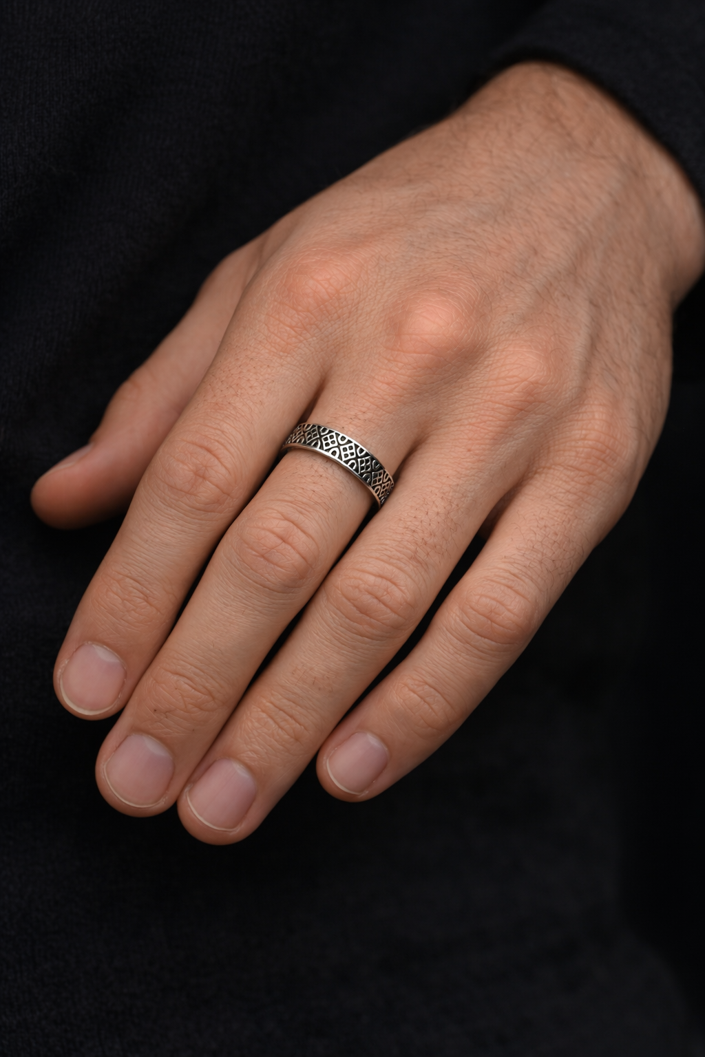 Geometric Pattern Sterling Silver Band Ring