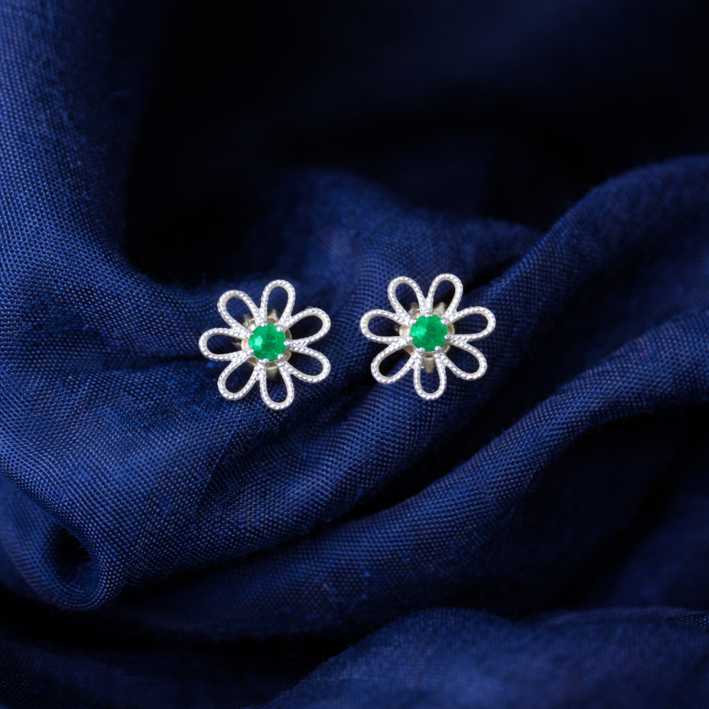 Emerald Center Daisy Filigree Sterling Silver Studs