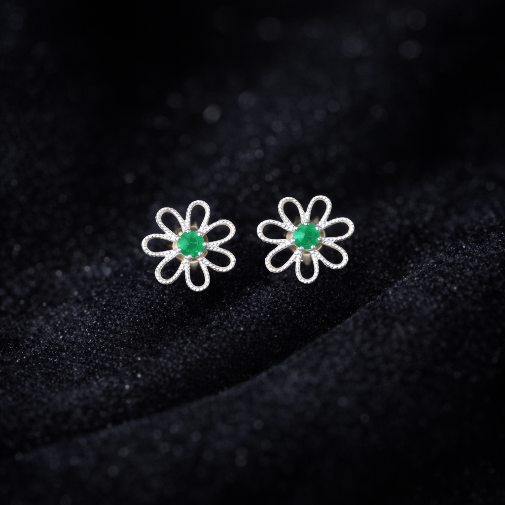 Emerald Center Daisy Filigree Sterling Silver Studs