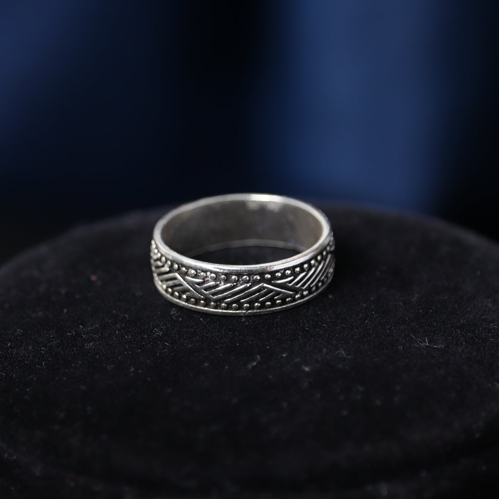Chevron Weave Oxidised 925 Silver Ring